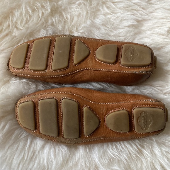 Michael Kors Leather Loafers - 7.5 W - Camel Brown - Picture 4 of 7